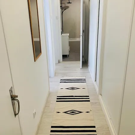 Stylish In The Heart Of Apartamento *