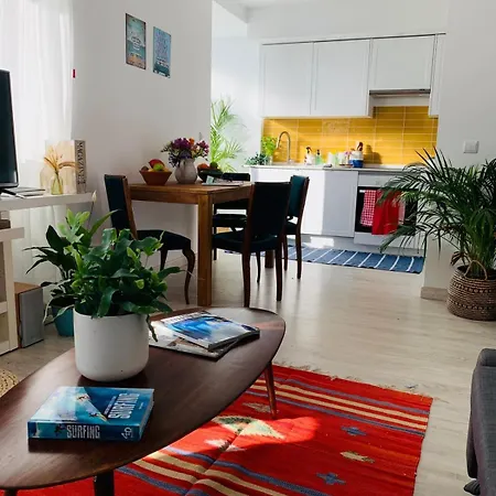 Stylish In The Heart Of דירה